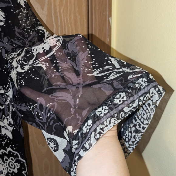 Alfani Black/Gray/White Flowy Boat Neck Long sleeve lightweight top. Women's 10 - Picture 3 of 10